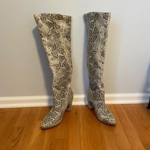 NWT Snake skin high boots